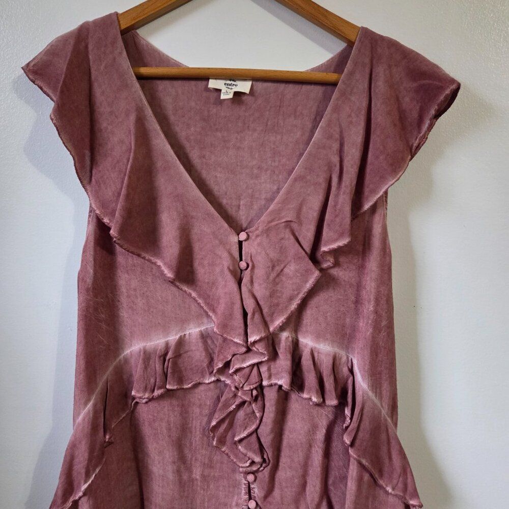 EUC LIKE NEW ENTRO V NECK RUFFLED HIGH LOW BUTTONED TOP SIZE LARGE - Picture 3 of 16